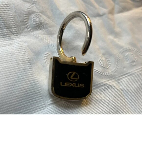 VINTAGE LEXUS of LITTLE ROCK Black Gold emblem Plated Dealership Key chain 1.5" - Picture 3 of 3